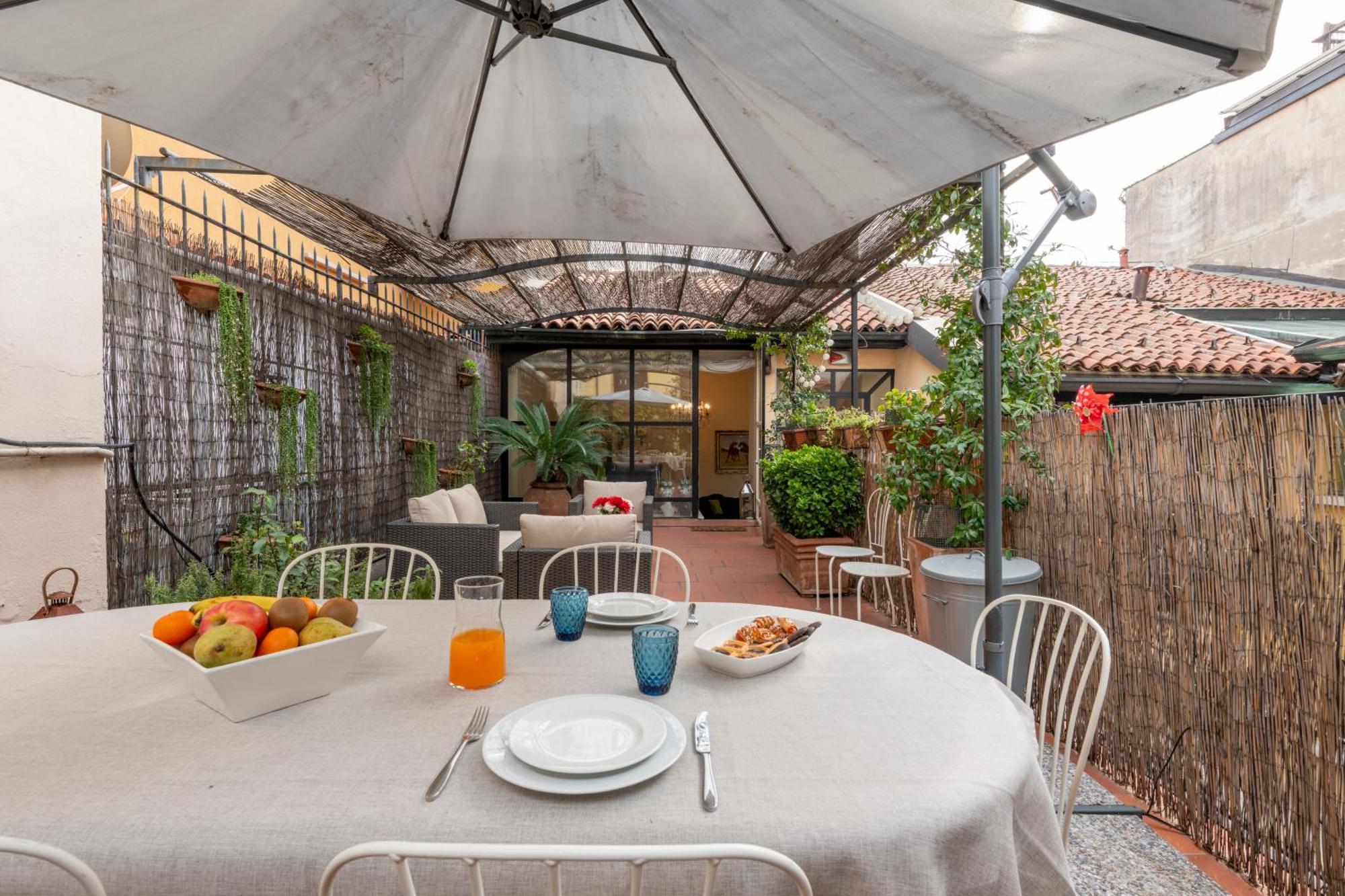 Pontaccio, 4 - Vivere In Brera, Con Ampio Terrazzo Appartamento *